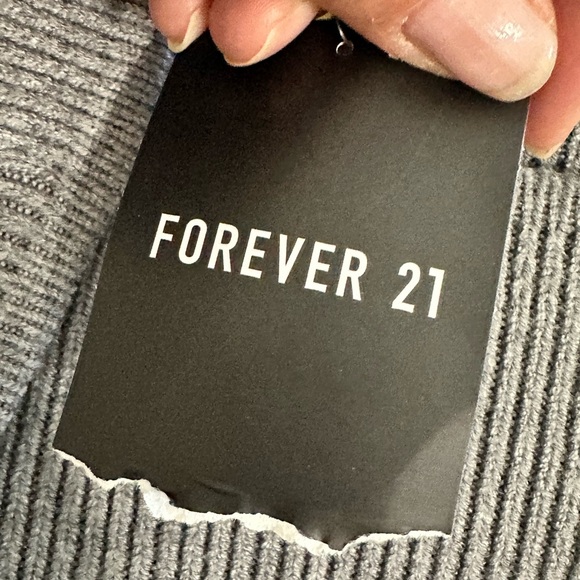 Gorgeous Sweater Dress Large. Forever 21. Perfect for Fall!. NWT - Picture 8 of 9